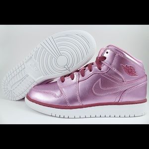 Never Worn Pink Metallic  Low Top Jordan 1’s